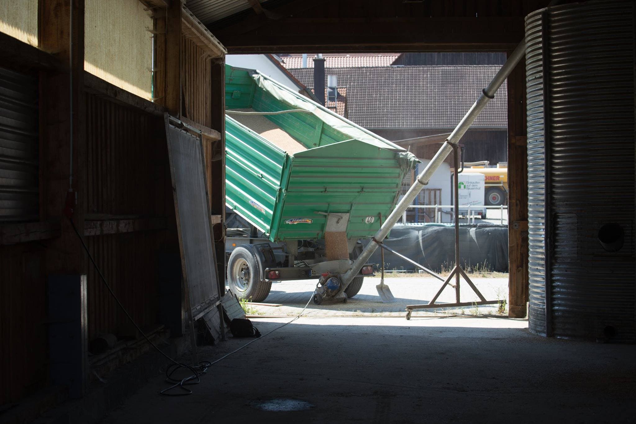 Hofladen Kratzer - Getreideeinlagerung